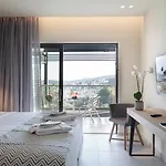 Amira 4*