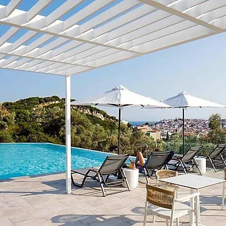 Amira Apartahotel 4*