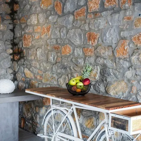 アパートホテル Amira