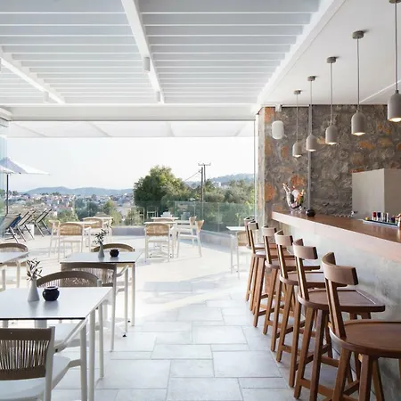 アパートホテル Amira 4*