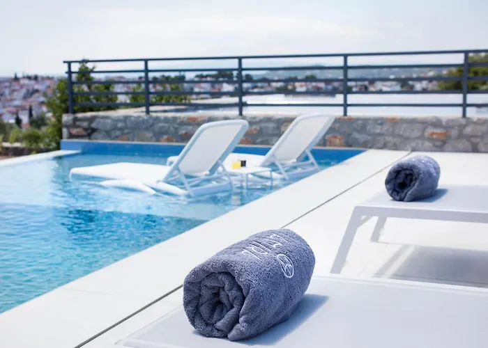 Amira 4* Skiathos Town