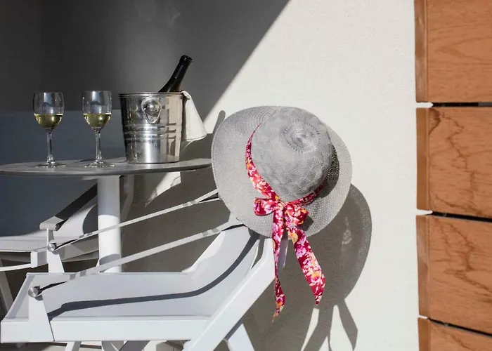 Aparthotel Amira Skiathos Town