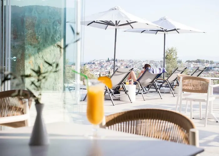 Amira 4* Skiathos Town